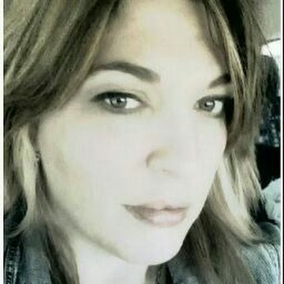 Meet your Posher, Latona - Picture 1 of 1